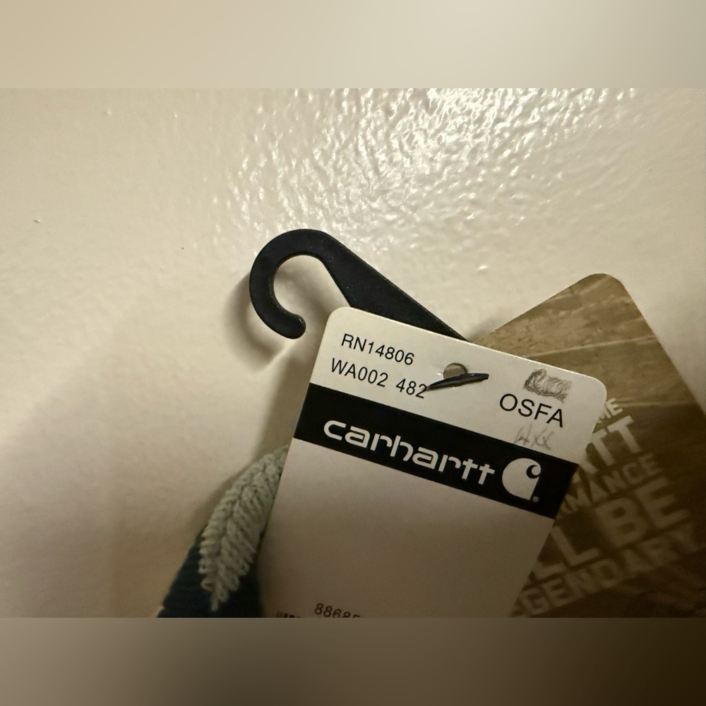 Carhartt women’s Multicolored Blue Knit Cap - Picture 3 of 3